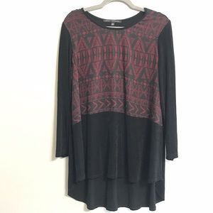 Affinity for Knits Black hi/low tunic top